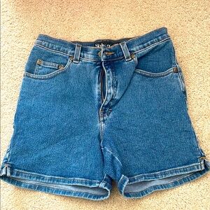 STYLUS Blue Jean Shorts Versatile Cuffed Design